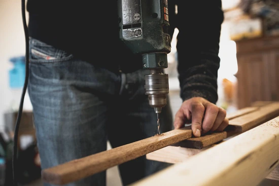 alat dan bahan untuk membuat kerajinan kayu